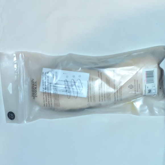 UGG Women's Sheepskin Insoles - Picture 2 of 3